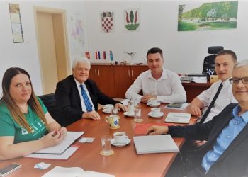 Općinska delegacija i načelnik Abdić boravili u općini Krnjak (RH)
