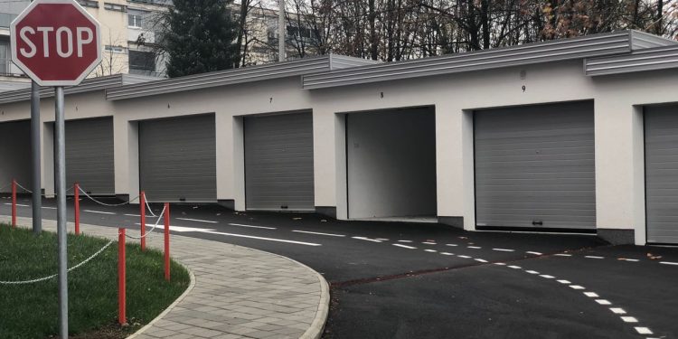 Javni oglas o prodaji garaža u vlasništvu Općine Velika Kladuša putem licitacije