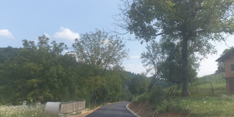 Asfaltiran putni pravac Hašića potok – Velići