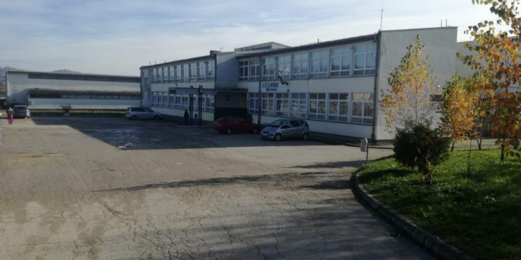 Općina Velika Kladuša učenicima OŠ „25. novembar“ obezbijedila lož ulje za grijnu sezonu