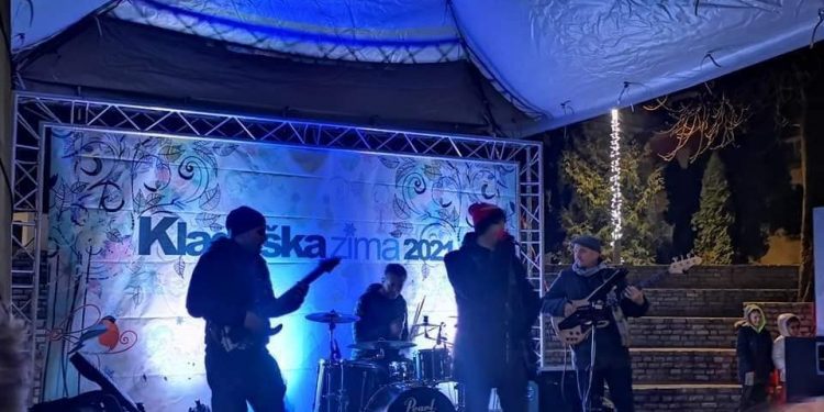 Sinoćnjim nastupom grupe „Space patrol“ počela „Kladuška zima 2021“; Večeras predstava za djecu
