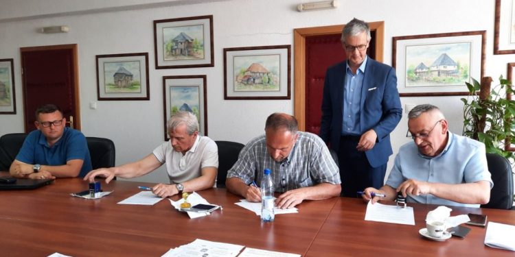 Općina Velika Kladuša i tri srednje škole zajedno u projektu utopljavanja Centralne zgrade srednjih škola