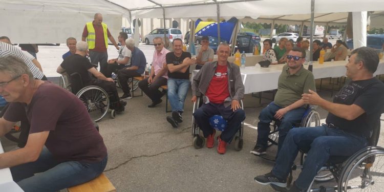 „Vozim iako ne hodam“: Realizacija projekta uz podršku Općine Velika Kladuša