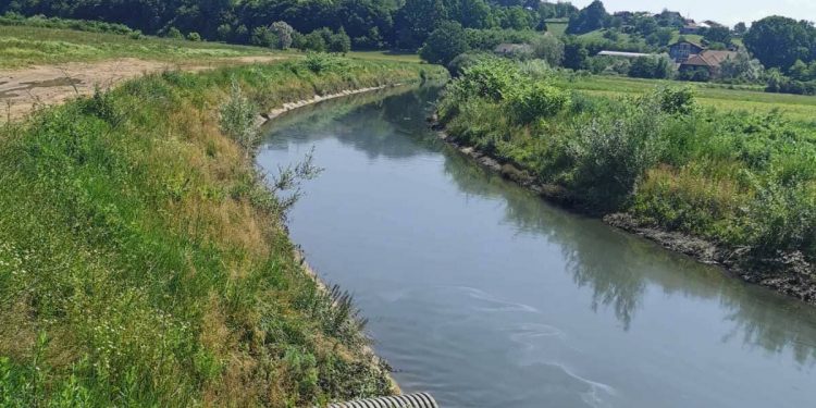 Sastanak na temu rješavanja problema zapušene kanalizacije u Omladinskoj ulici
