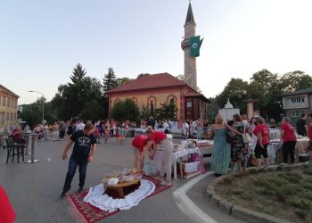 Javni poziv za iskaz interesa za učešće na manifestaciji „Kladuško ljeto 2024“ : Smotra folklora i Krajiška sofra
