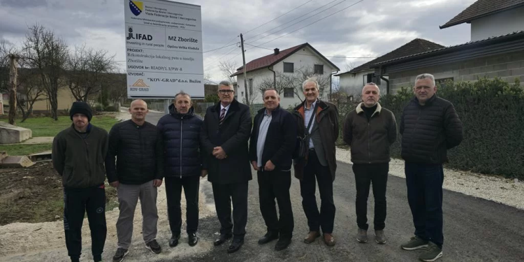 Projekat IFAD: Okončani radovi na rekonstrukciji lokalnog puta u naselju Zborište i dvorišta područne škole