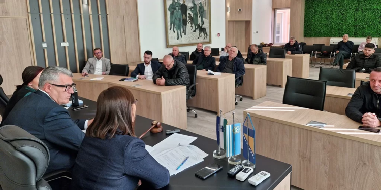 Velikokladuški trgovci na sastanku sa Općinskim načelnikom o neradnoj nedjelji