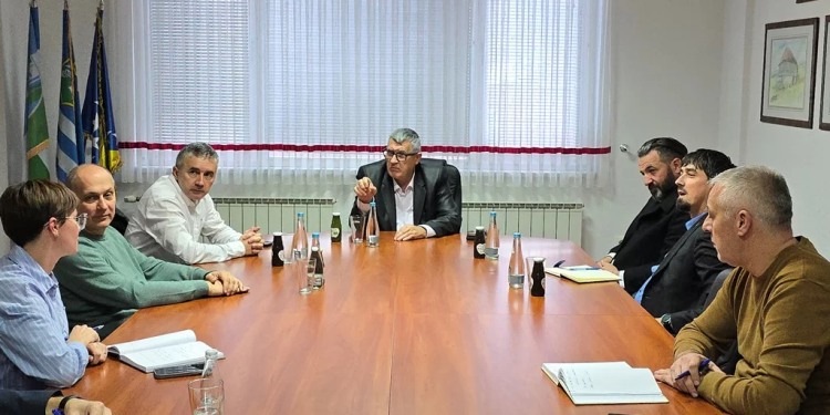 Načelnik Horvat s predstavnicima Cesta FBiH o izgradnji kružnih tokova i proširenju GP Maljevac