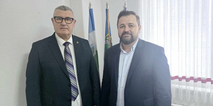 Delegacija Grada Cazina u službenoj posjeti Velikoj Kladuši: Podrška zajedničkim projektima i saradnji