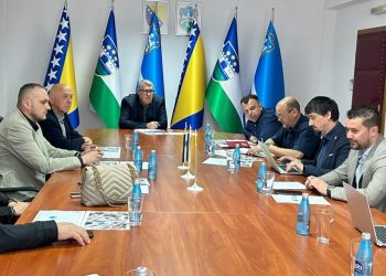 Izgradnja fiskulturne sale: Načelnik Horvat održao sastanak sa direktorima škola i ministrima Osmankićem i Imširovićem