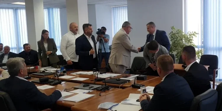 Načelnik Horvat u Mostaru potpisao ugovor vrijedan 200.000 KM za izgradnju poduzetničke zone “Šumatačke luke”