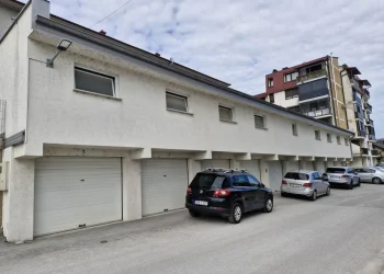 Javni oglas o prodaji garaža i ostava u vlasništvu Općine Velika Kladuša putem licitacije