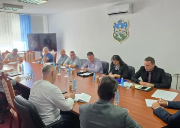 Sastankom u Velikoj Kladuši, ministar Kemal Hrnjić započeo posjetu Unsko-sanskom kantonu