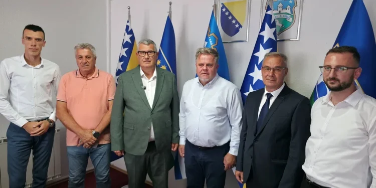 Gradonačelnik Lukavca Edin Delić u posjeti Velikoj Kladuši: Tema razgovora zajednički generacijski projekat Lukavca i Velike Kladuše