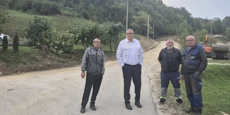 Počeli radovi na sanaciji klizišta na lokalnoj cesti u Kudićima