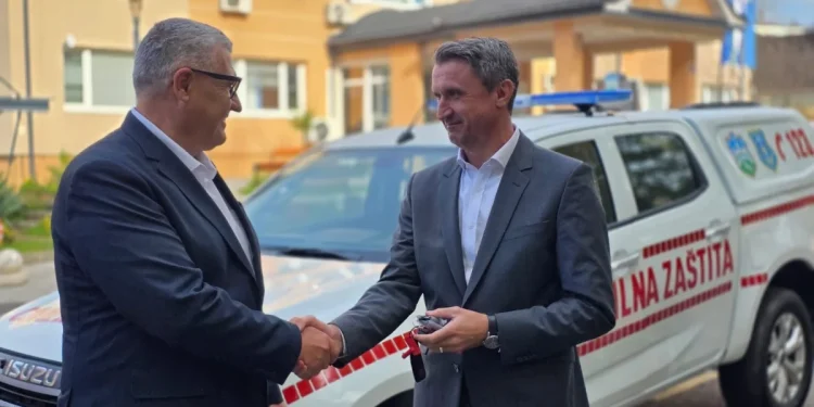 Zahvaljujući Kantonalnoj upravi civilne zaštite nabavljeno novo terensko komandno vozilo