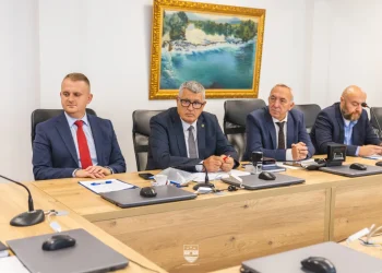 Ministarstvo privrede USK: Potpisani ugovori o dodjeli sredstava za kapitalne grantove