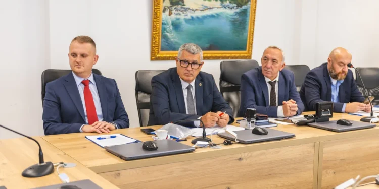 Ministarstvo privrede USK: Potpisani ugovori o dodjeli sredstava za kapitalne grantove