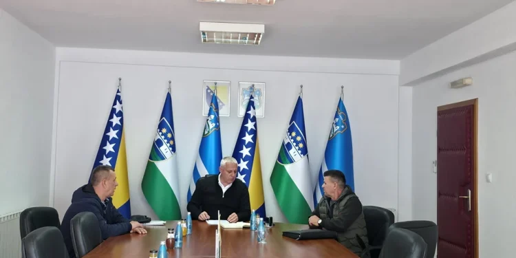 Potpisan ugovor sa izvođačem radova na putnom pravcu Gornja Slapnica – Donja Slapnica – Grahovo naselje Jablan, MZ Slapnica