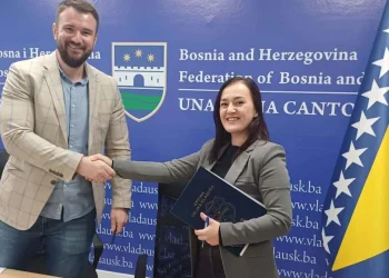 Potpisivanjem tri ugovora u Bihaću Općini Velika Kladuša dodijeljeno 134.500 KM.