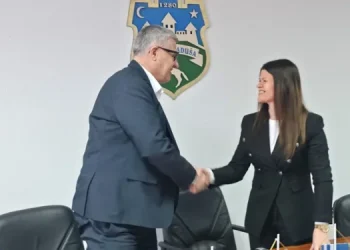 Potpisani ugovori za izgradnju puteva u MZ Podzvizd i MZ Polje