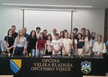 Općina Velika Kladuša nagradila najbolje učenike: Trud, znanje i zalaganje uvijek se isplate