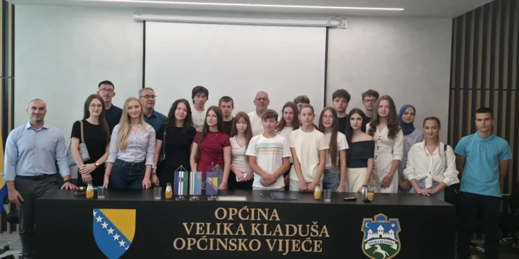 Općina Velika Kladuša nagradila najbolje učenike: Trud, znanje i zalaganje uvijek se isplate